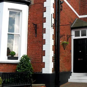 4* Couette-café Powys