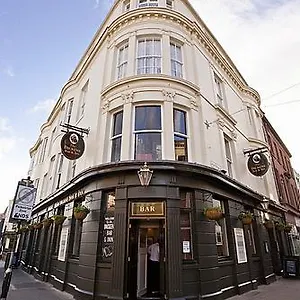 3* Couette-café The Dickens Bar &
